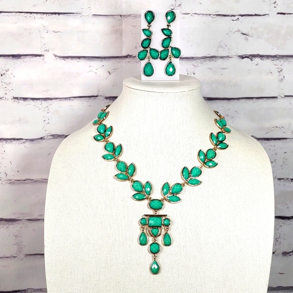 Amitra Singh Necklace/Earrings Set - Picture 2 of 15